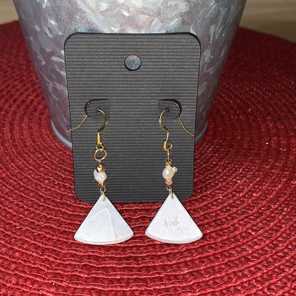 Handmade elegant pearl, gold triangle earrings